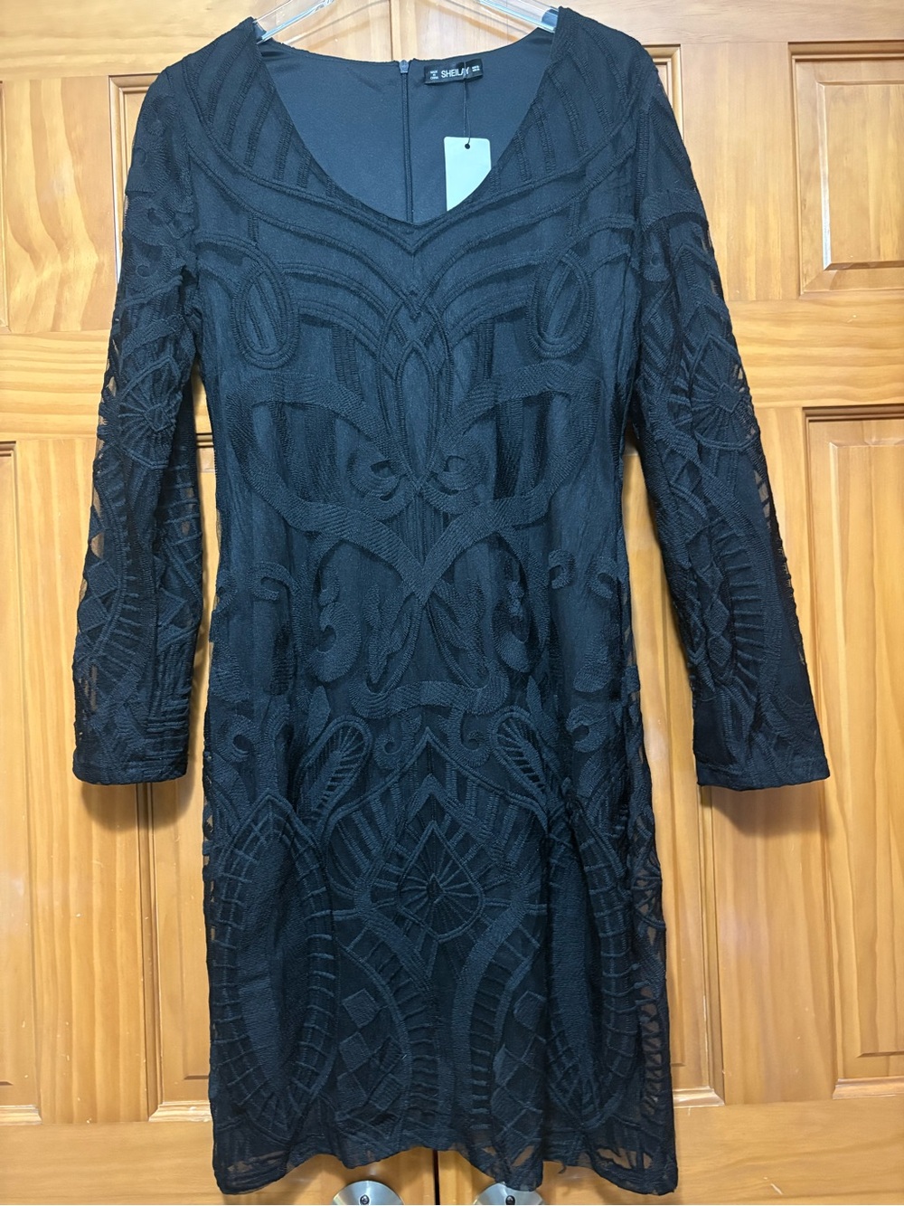 Sheilay Black Long-Sleeve Embroidered Lace Dress